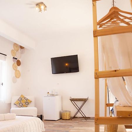 Gigi Rooms Poros Town المظهر الخارجي الصورة