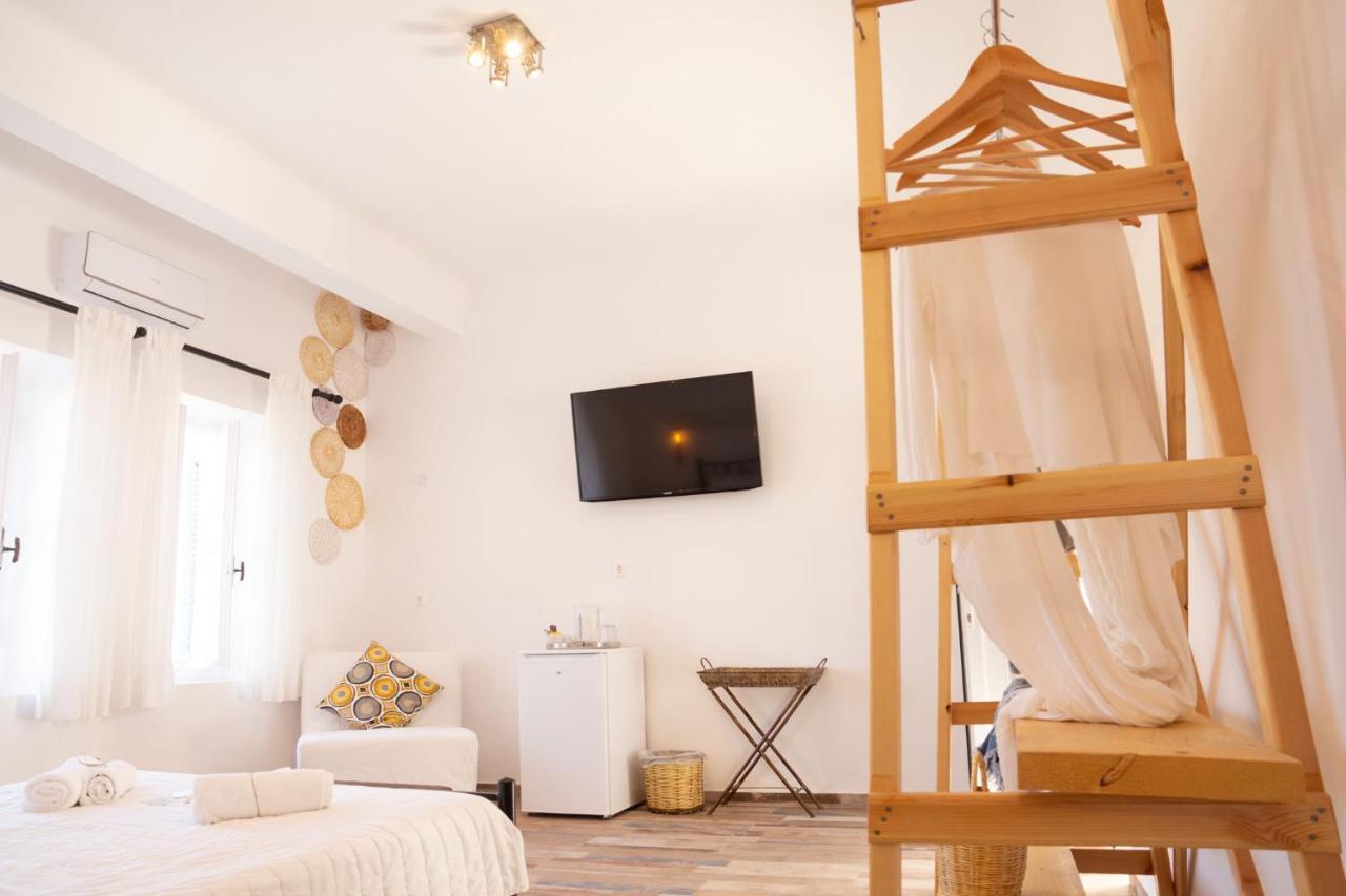 Gigi Rooms Poros Town المظهر الخارجي الصورة