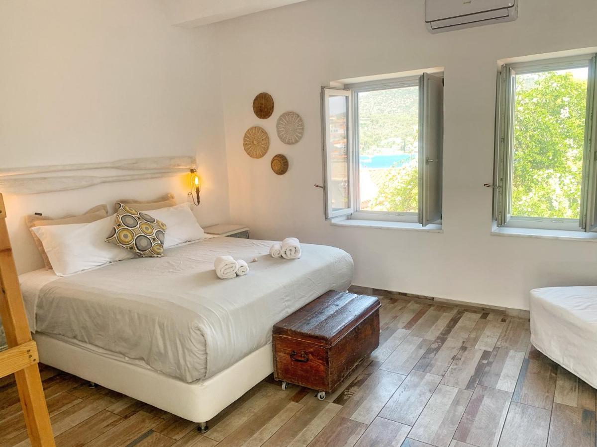 Gigi Rooms Poros Town المظهر الخارجي الصورة