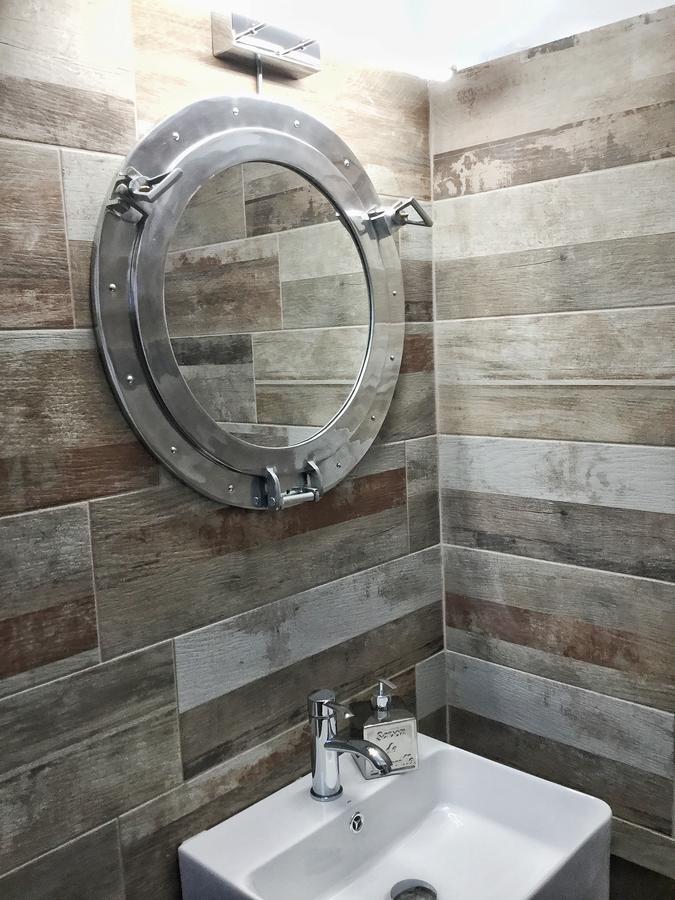 Gigi Rooms Poros Town المظهر الخارجي الصورة