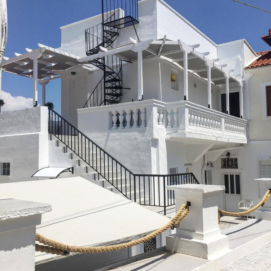 Gigi Rooms Poros Town المظهر الخارجي الصورة