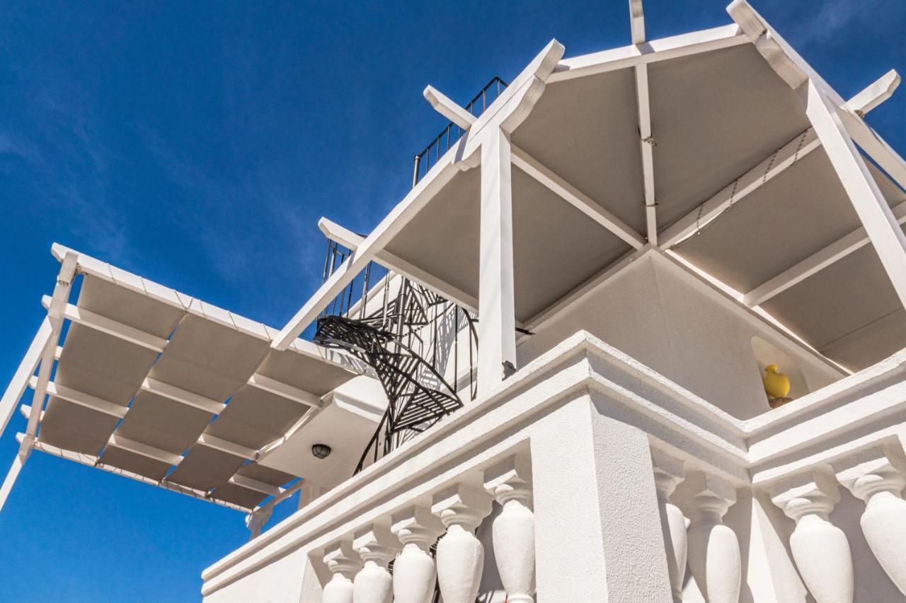 Gigi Rooms Poros Town المظهر الخارجي الصورة